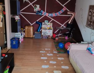 Lakás 2 szobák eladó on Floresti