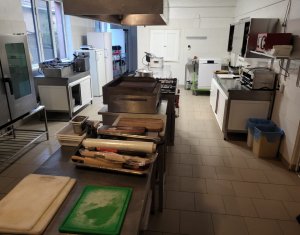 Üzlethelyiség kiadó on Floresti