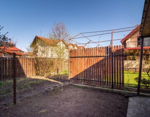 Lakás 3 szobák eladó on Floresti