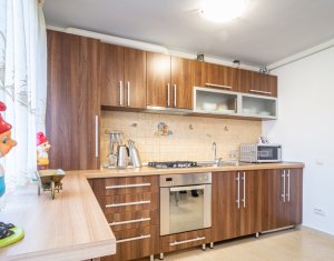 Lakás 3 szobák eladó on Floresti