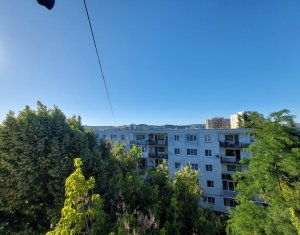 Appartement 3 chambres à vendre dans Cluj-napoca, zone Manastur