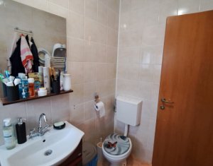 Lakás 2 szobák eladó on Floresti