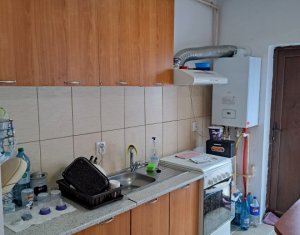 Lakás 2 szobák eladó on Floresti