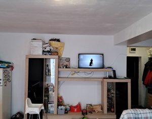 Lakás 2 szobák eladó on Floresti