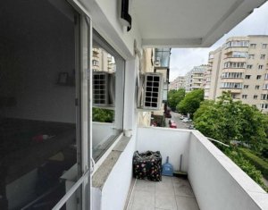 Appartement 4 chambres à vendre dans Cluj-napoca, zone Marasti