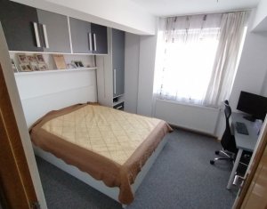 Lakás 3 szobák eladó on Baciu