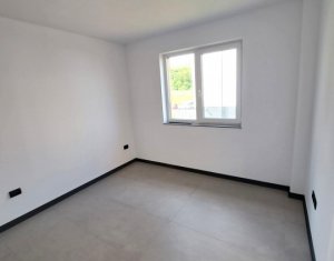 Lakás 3 szobák eladó on Floresti