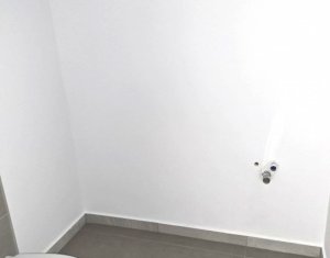 Lakás 3 szobák eladó on Floresti