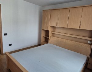 Lakás 3 szobák eladó on Floresti