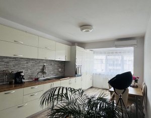 Lakás 3 szobák eladó on Floresti