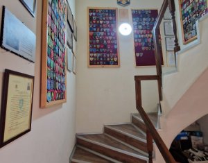 Ház 5 szobák eladó on Cluj-napoca, Zóna Manastur