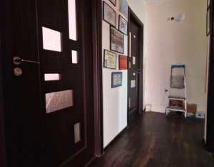 Ház 5 szobák eladó on Cluj-napoca, Zóna Manastur
