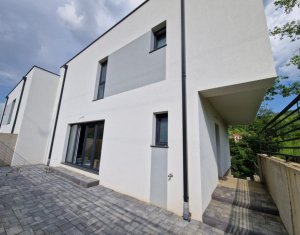 Ház 4 szobák eladó on Floresti