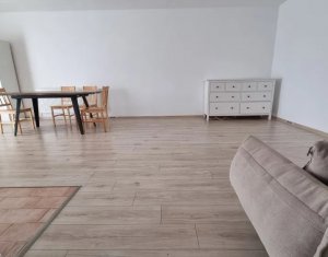 Lakás 2 szobák eladó on Floresti