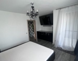 House 4 rooms for sale in Floresti
