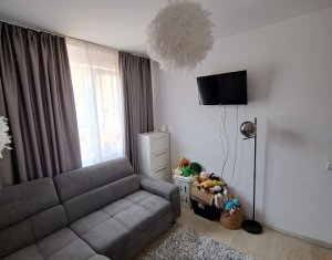Lakás 3 szobák eladó on Floresti