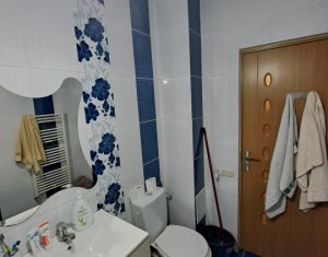 Lakás 3 szobák eladó on Floresti