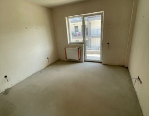 Lakás 3 szobák eladó on Floresti