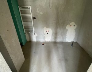 Lakás 3 szobák eladó on Floresti