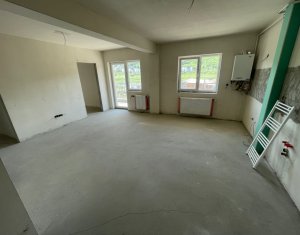 Lakás 3 szobák eladó on Floresti