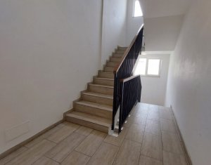 Lakás 3 szobák eladó on Floresti