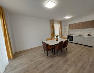 Lakás 3 szobák eladó on Floresti
