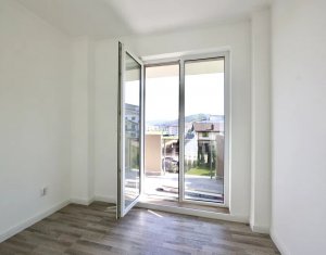 Lakás 3 szobák eladó on Floresti
