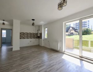 Lakás 3 szobák eladó on Floresti