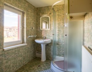 Maison 5 chambres à vendre dans Floresti