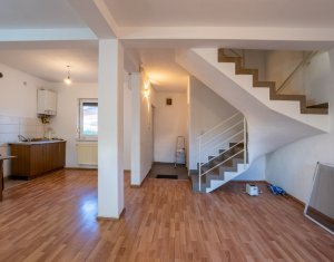 Maison 5 chambres à vendre dans Floresti