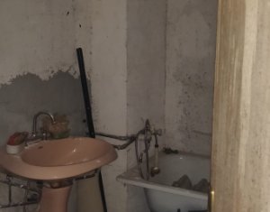 Ház 6 szobák eladó on Juc-herghelie