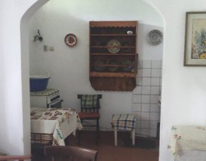 Ház 6 szobák eladó on Juc-herghelie