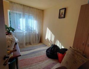 Lakás 4 szobák eladó on Cluj-napoca, Zóna Manastur