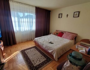 Lakás 4 szobák eladó on Cluj-napoca, Zóna Manastur