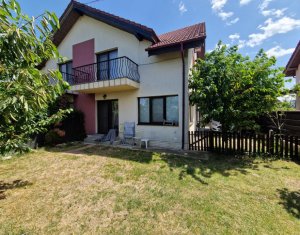 Maison 5 chambres à vendre dans Floresti