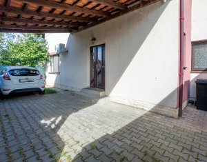Maison 5 chambres à vendre dans Floresti
