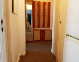 Appartement 3 chambres à vendre dans Cluj-napoca, zone Manastur