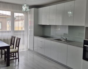 Lakás 3 szobák kiadó on Floresti