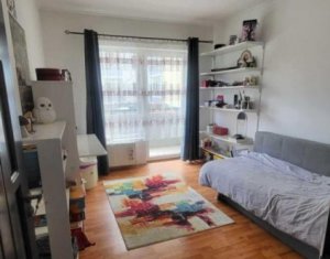 Lakás 3 szobák eladó on Floresti