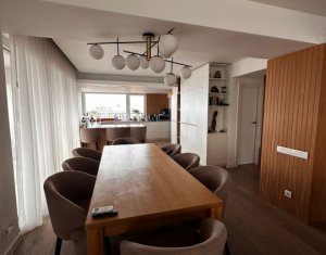 Appartement 5 chambres à vendre dans Cluj-napoca, zone Buna Ziua