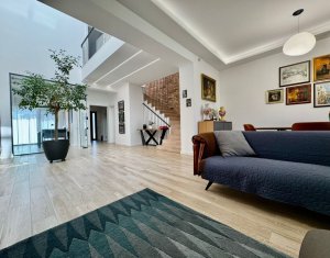 Maison 6 chambres à vendre dans Cluj-napoca, zone Andrei Muresanu
