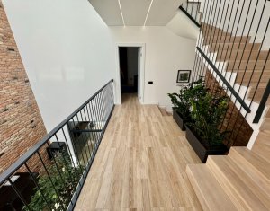 Maison 6 chambres à vendre dans Cluj-napoca, zone Andrei Muresanu