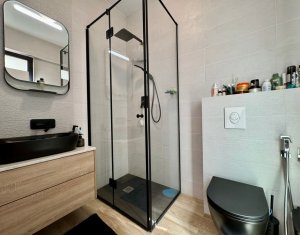 Maison 6 chambres à vendre dans Cluj-napoca, zone Andrei Muresanu