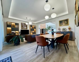 Maison 6 chambres à vendre dans Cluj-napoca, zone Andrei Muresanu