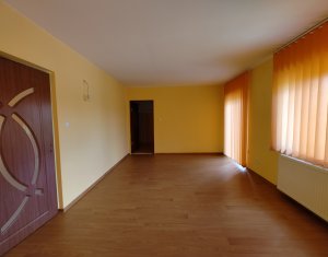 Ház 5 szobák eladó on Floresti