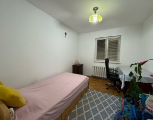 Appartement 4 chambres à vendre dans Cluj-napoca, zone Manastur