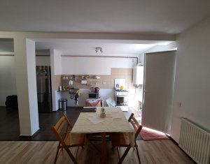 Appartement 3 chambres à vendre dans Floresti