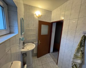 Appartement 4 chambres à louer dans Cluj-napoca, zone Marasti