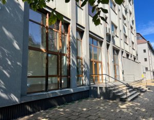 Espace Commercial à louer dans Cluj-napoca