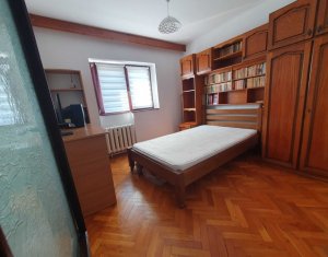 Lakás 4 szobák eladó on Cluj-napoca, Zóna Manastur